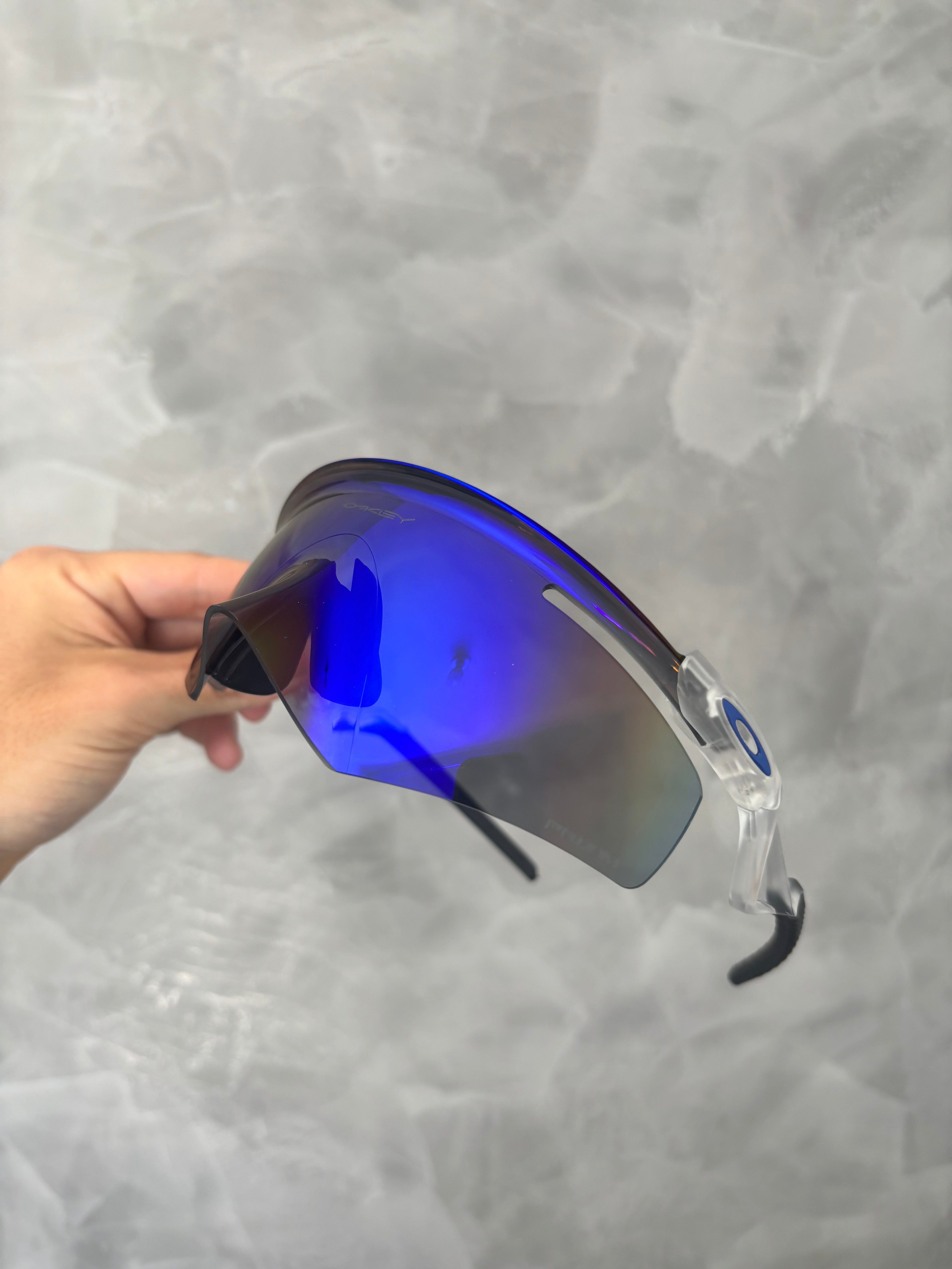 Kato Neon Blue