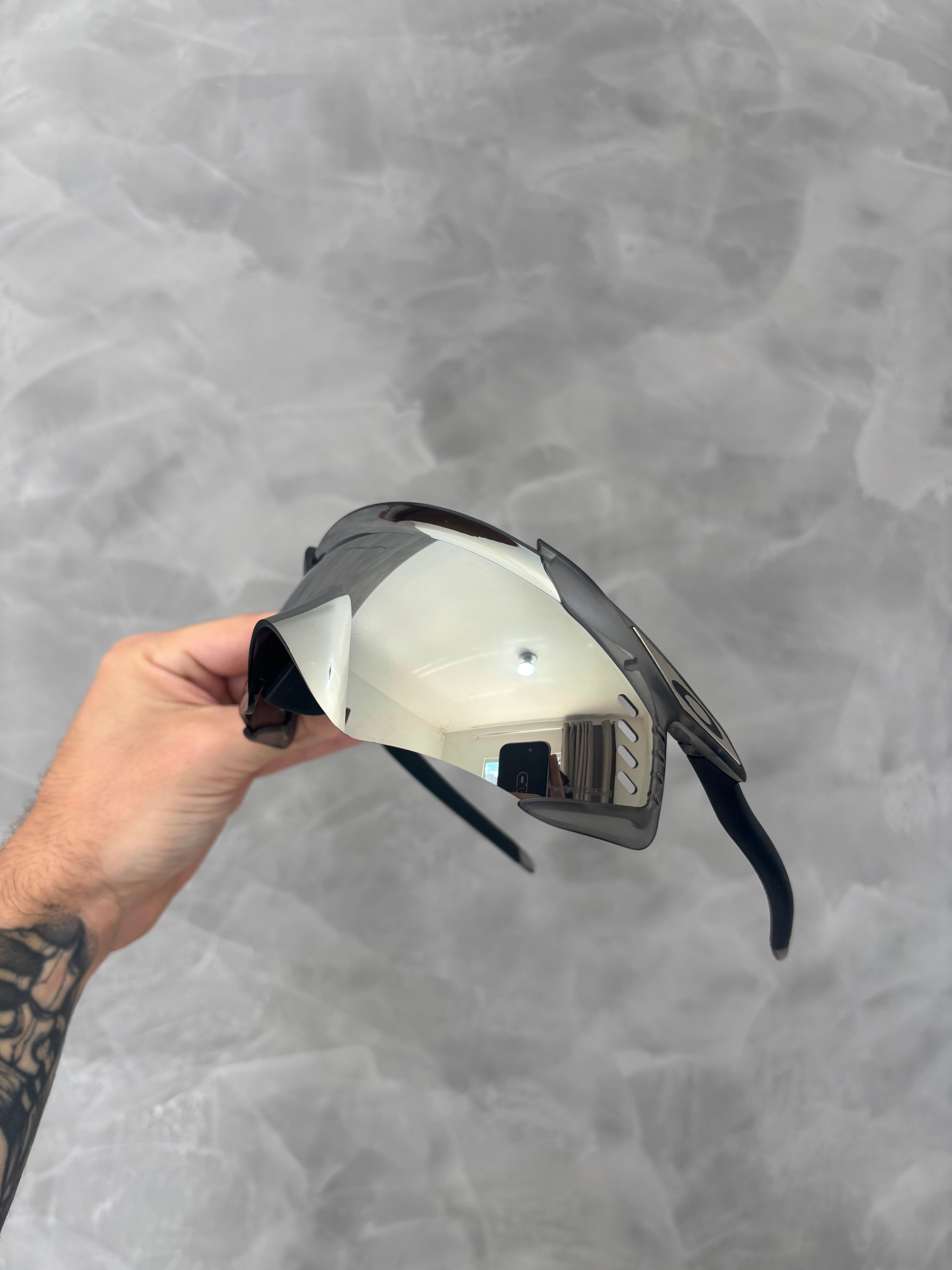 Velo Kato - Lente Liquid Metal