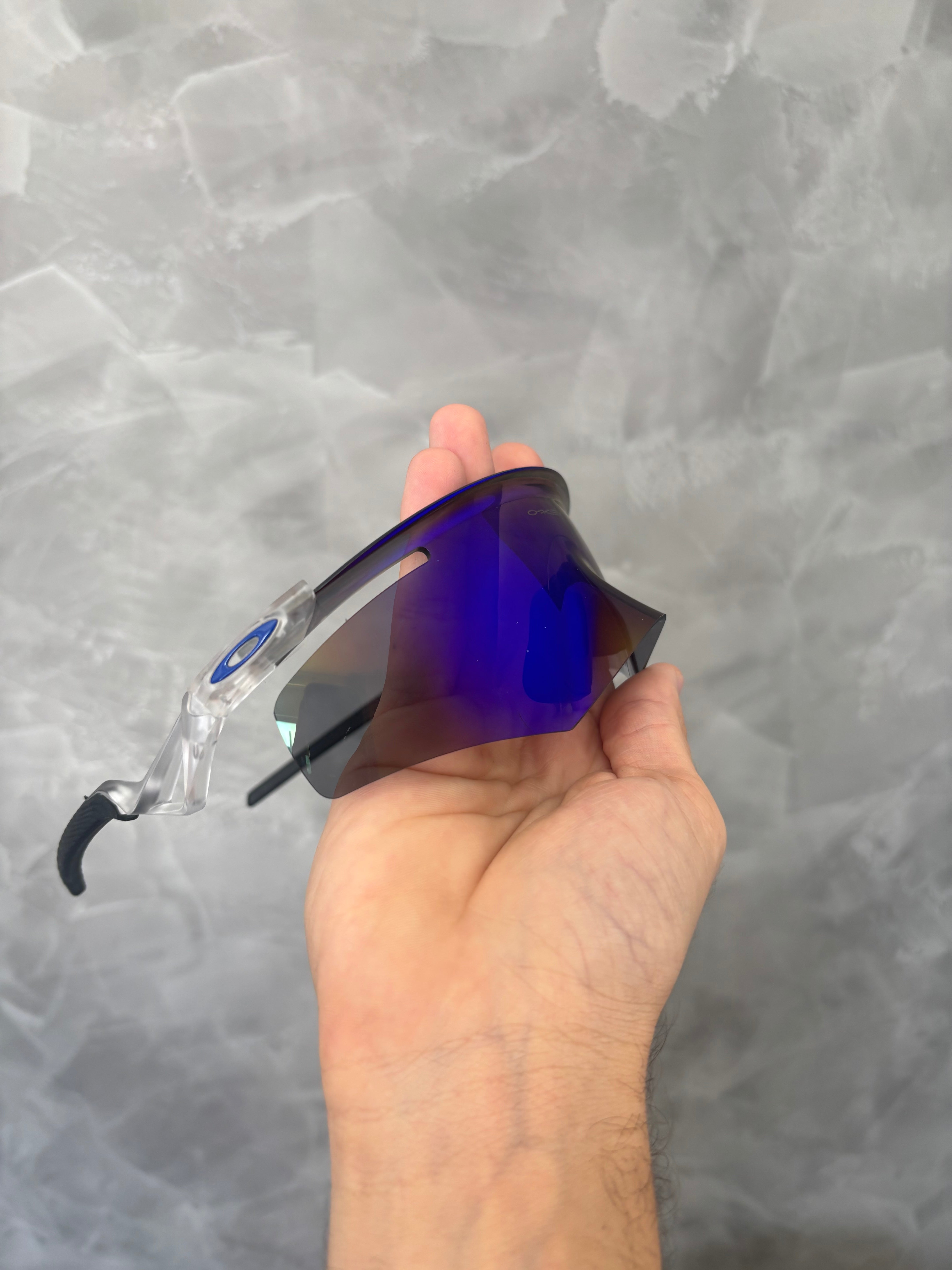 Kato Neon Blue