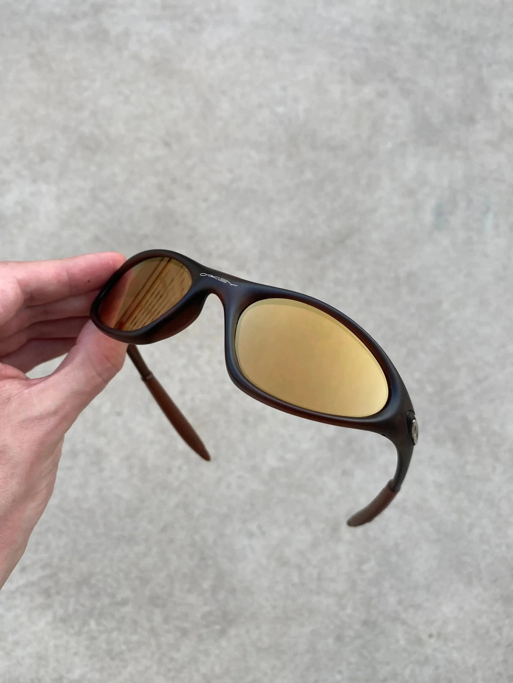 Minute Brown - Lentes Gold Cafe