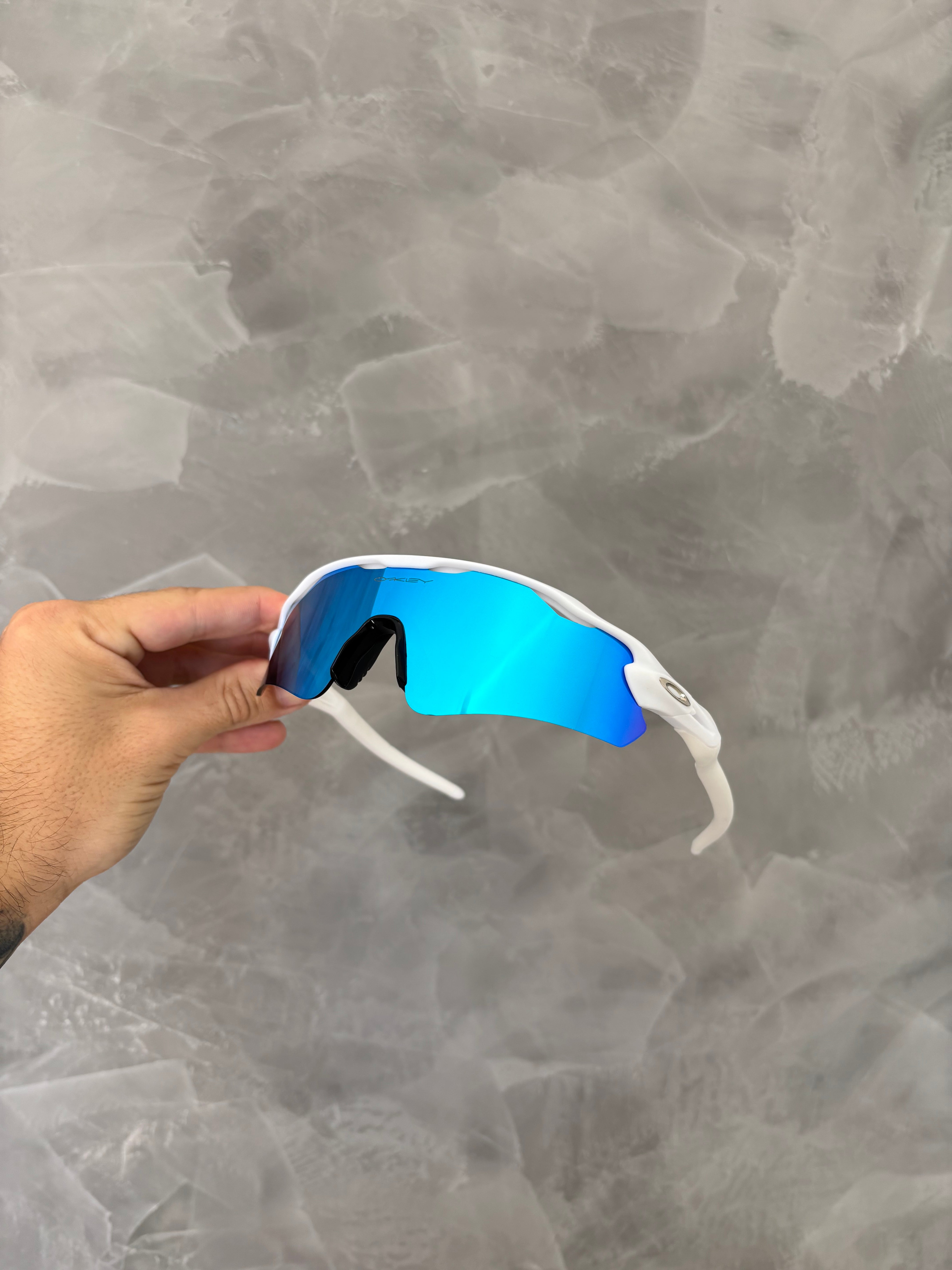 Radar White - Lente Blue Ice