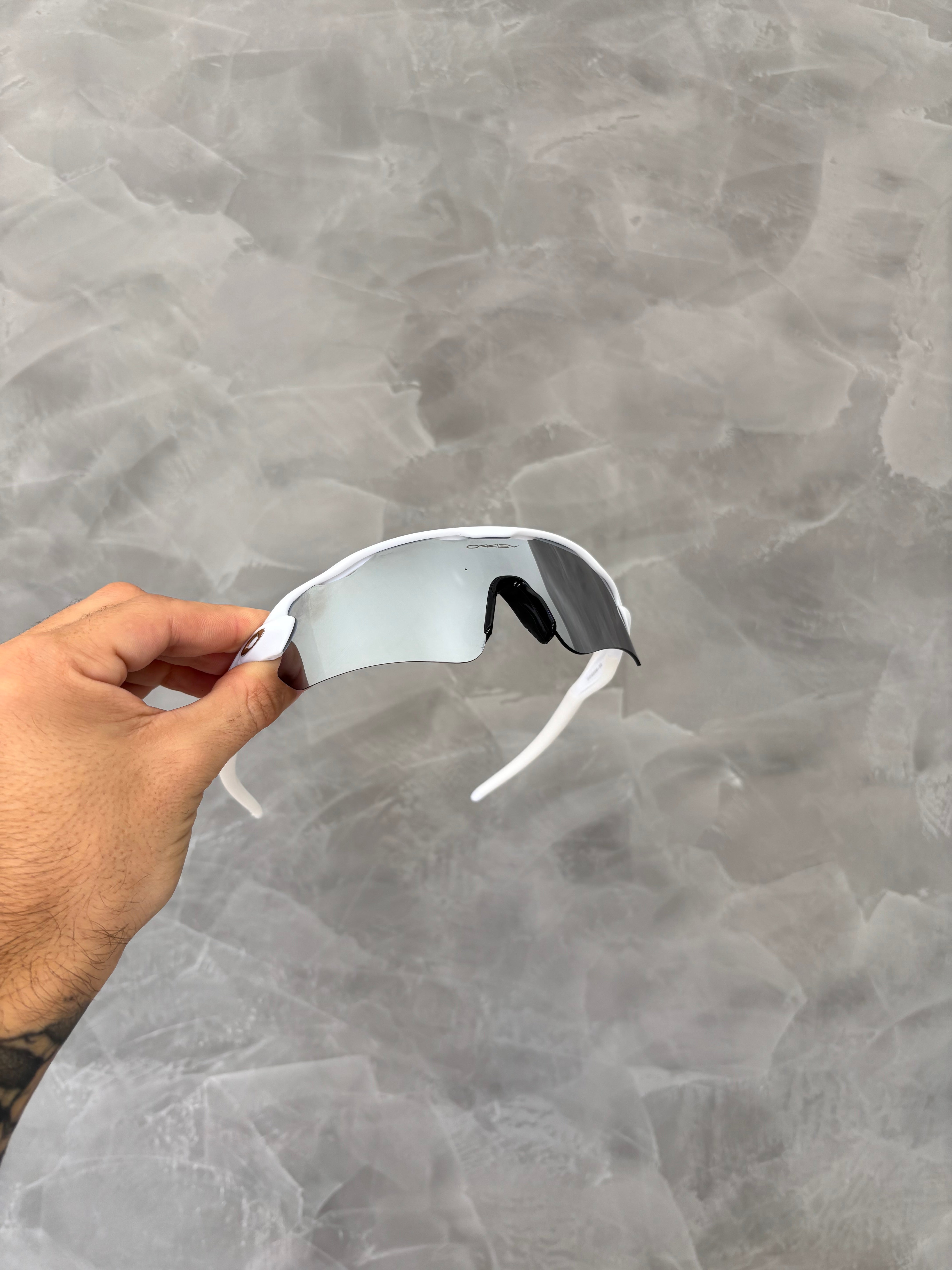 Radar White - Lente Liquid Metal